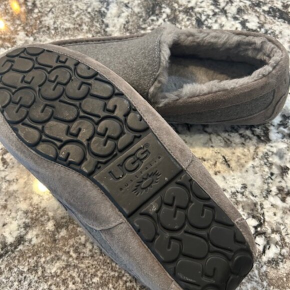 UGG Shoes Mens Ugg Slippers Gray Size 3 Poshmark
